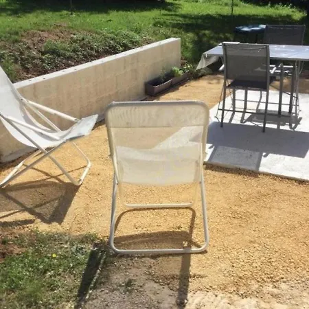 Cosy Maison Dans Le Perigord Noir Avec Jardin - Fr-1-616-237 منزل ريفي *